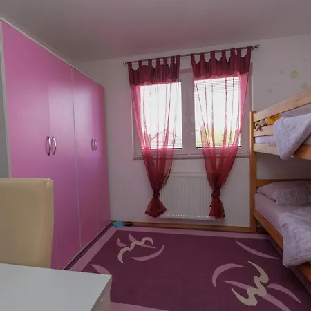 Melek 4 Bedrooms Villa Sarajevo