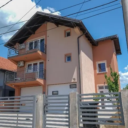 Βίλα Melek 4 Bedrooms *